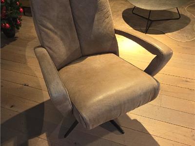 Lederland ROTTERDAM Showroommodel Tigo  elecrt  relax medium